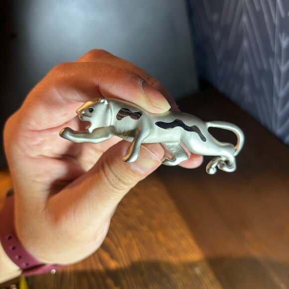 Vintage Pewter Panther Brooch with Green Rhinestone Eyes – 3” L x 1” H - 1980's - Picture 3 of 7